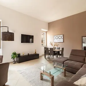 Appartamento Residenza Piazza Di Spagna, Roma